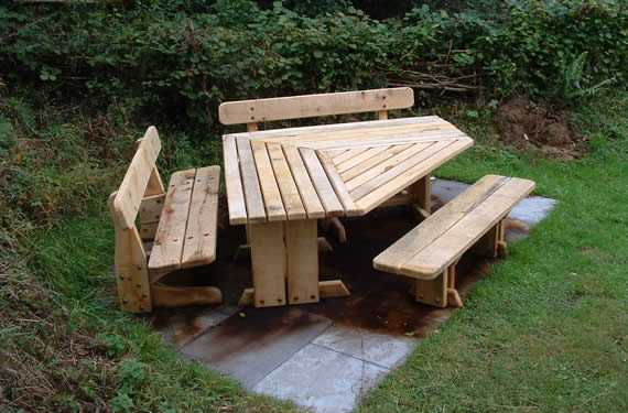 Three-sided wooden Picnic table